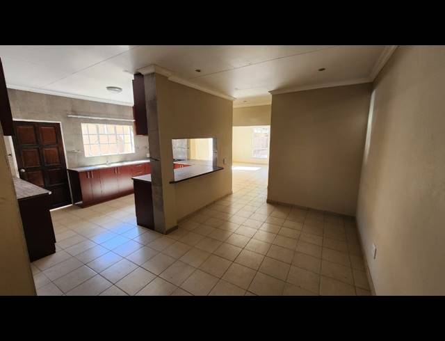 3 BEDROOM CLUSTER RENTED IN FLAMWOOD